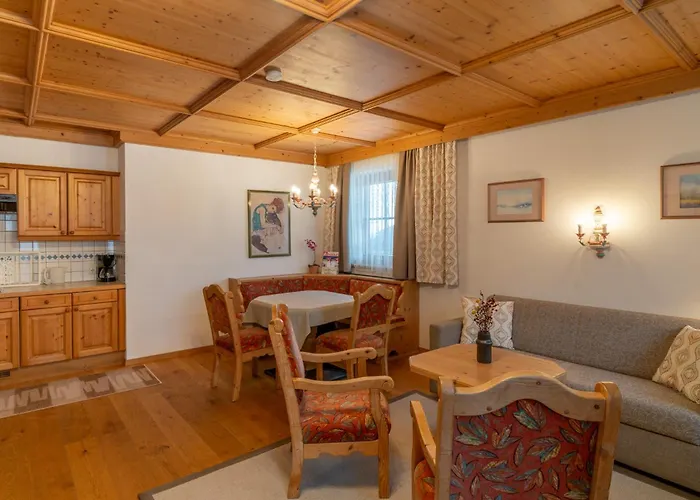 Haus Garden Bed & Breakfast 3*